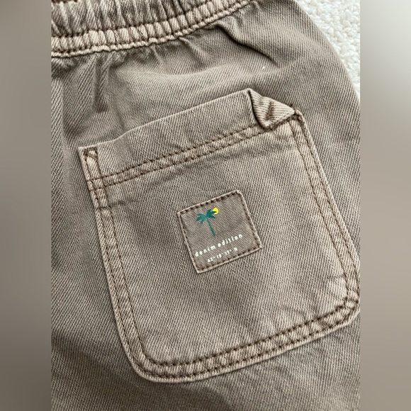Zara light brown shorts. Worn once. 12-18M - Picture 3 of 4